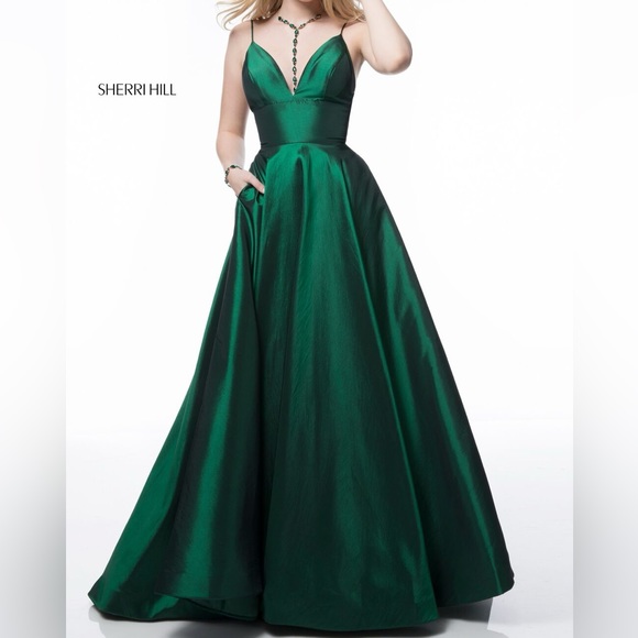 Sherri Hill Green Emerald Prom Dress - Picture 14 of 16